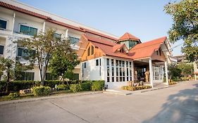 โรงแรมศิลาหยกแกรนด์